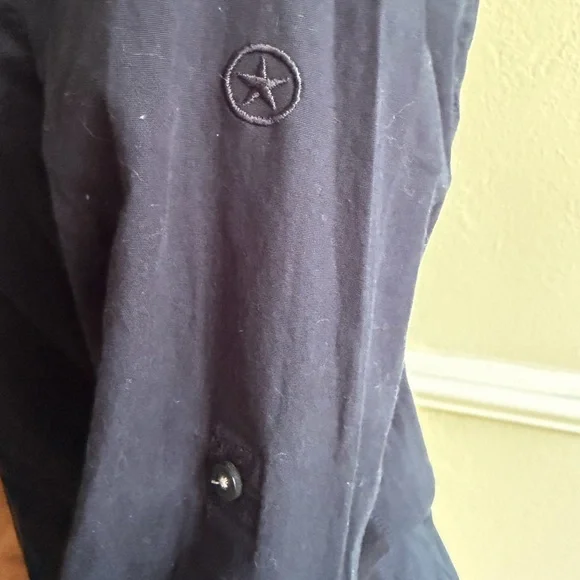 Converse button up Women's Navy Button-Up Shirt size large - Picture 6 of 10